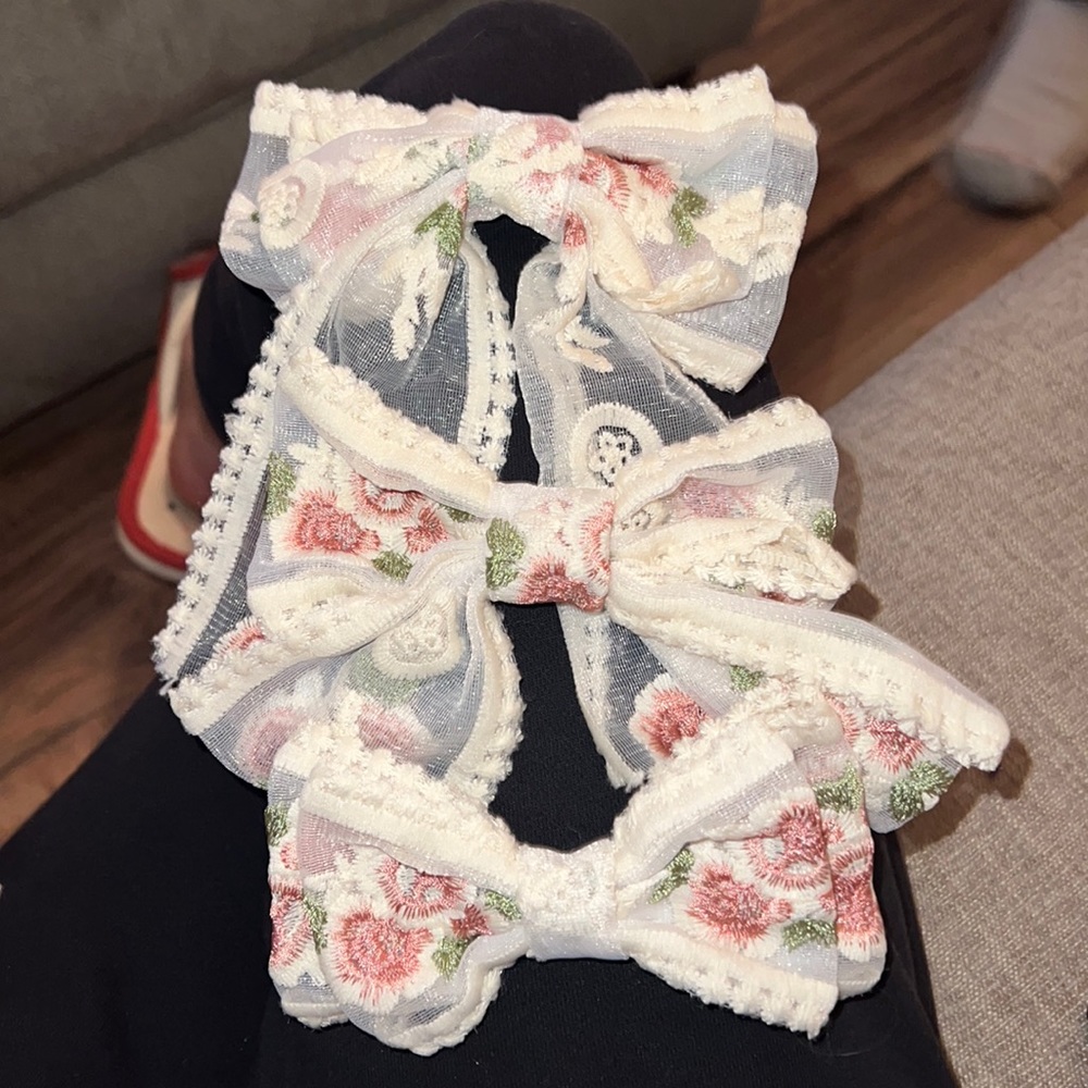 Set of 3 matching bows different sizes floral pink and green cream white lacy
